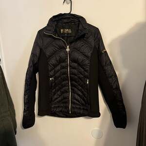 Michael Michael Kors Women's Leapard print mixed Media Hybrid Puffer Jacket